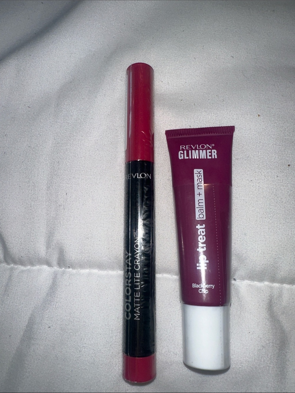 Revlon Glimmer Lip Treat Balm + Mask — Blackberry Crisp (Berry Plum)